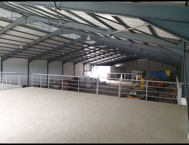 2,290M² WAREHOUSE FOR SALE IN KILLARNEY GARDENS